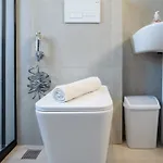 Compact Chic Design *