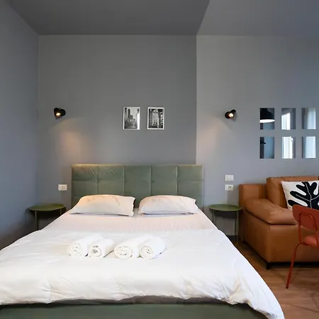 Compact Chic Design Tirana