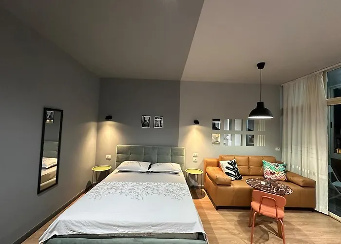 Compact Chic Design Apartment