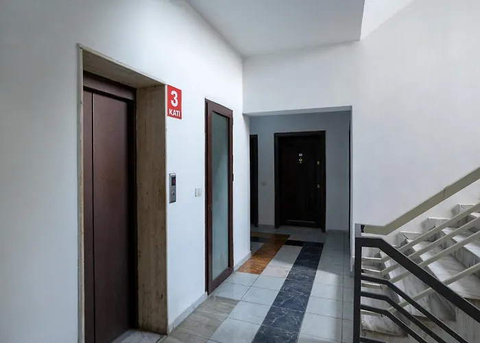 Apartment Compact Chic Design Tirana