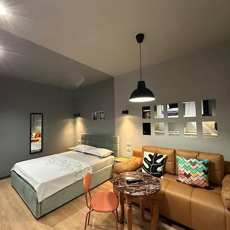 Compact Chic Design *