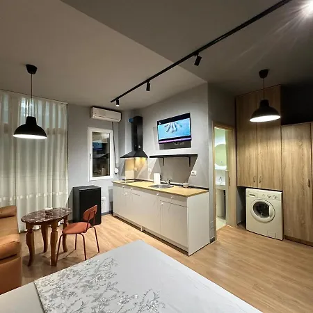 Compact Chic Design شقة *