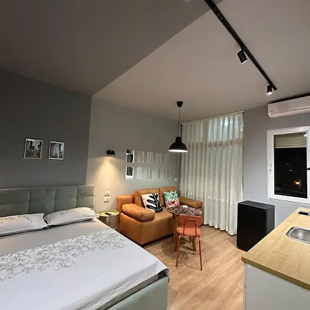 Compact Chic Design شقة *