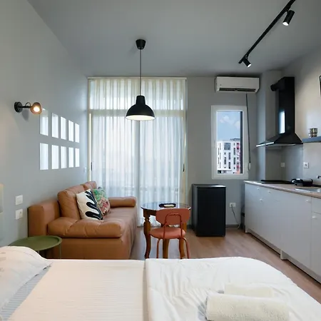 Compact Chic Design