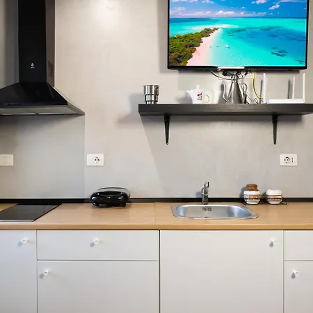 Compact Chic Design Tirana