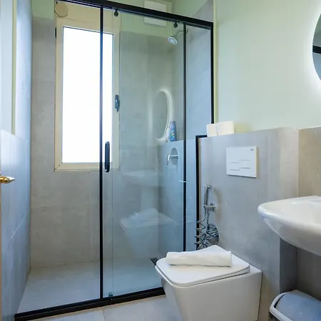 Compact Chic Design Tirana