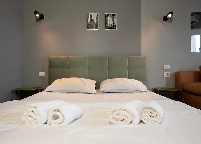 Compact Chic Design Appartement Tirana