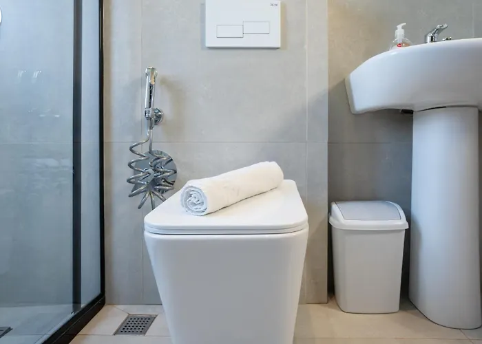 Compact Chic Design *